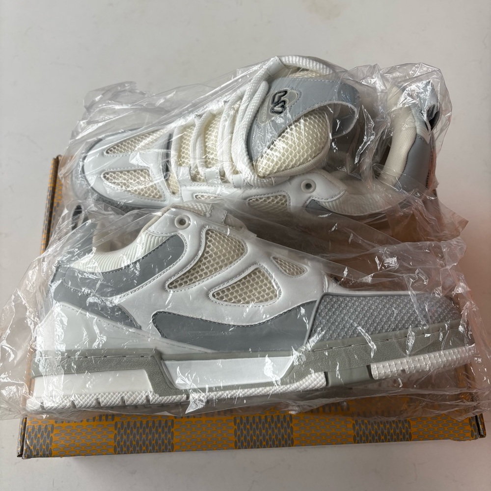 White and Gray Louis Vuitton Skates - Picture 5 of 8